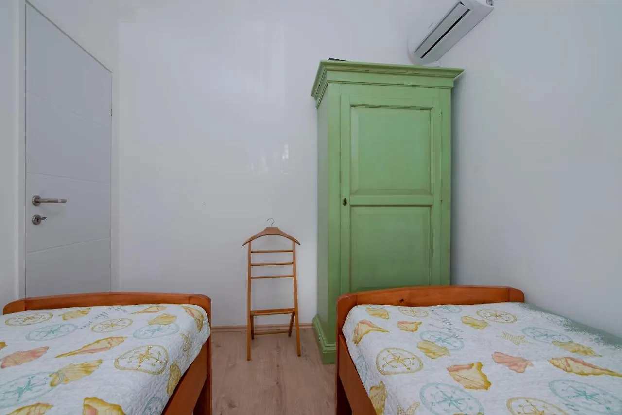 Villa Vera Banjole Apartment