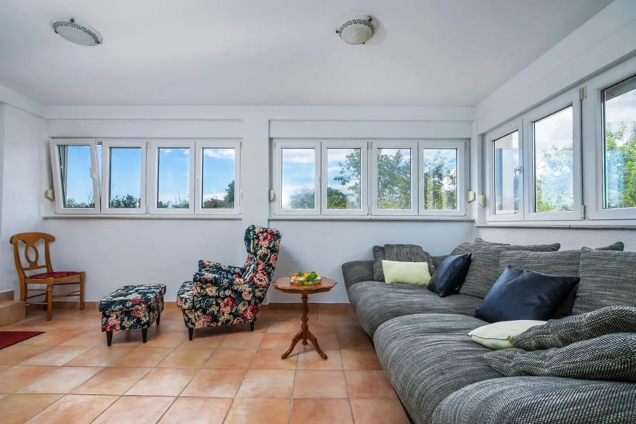 Villa Vera Banjole Apartment